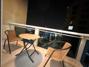 Full Lake view High floor Studio